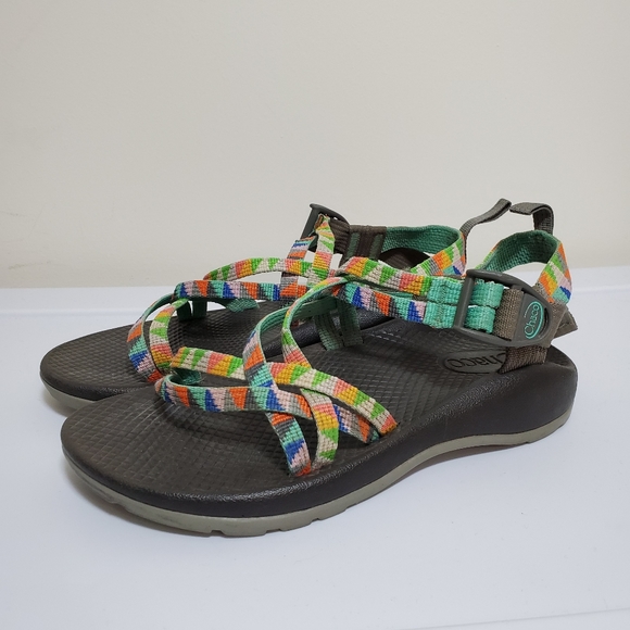 camper turquoise chacos